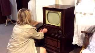 Vintage Philco Television Set 1949 Model  50T1404 Exclusive builtin Aerial System [upl. by Anirav]