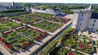 Survol du château et des jardins de Villandry en drone septembre 2016 [upl. by Inalaek]