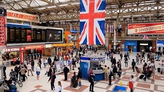 A Walk Through The London Victoria Station London England [upl. by Wiener]