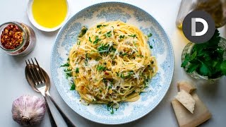 Spaghetti Aglio E Olio 5 Ingredient Pasta Recipe [upl. by Ahtikal]