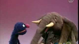 Sesame Street Global Grover  Afrika [upl. by Ocsic]